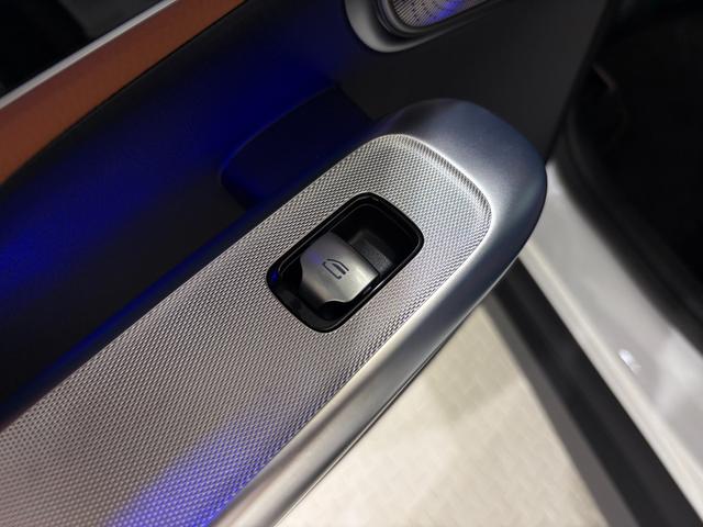 専用のコールセンターに経験豊かなオペレーターが、２４時間３６５日待機。万一の車両トラブルなどが発生した場合、お電話一本で応急処置や車両のけん引、ドライバーや同乗者の方の移動手段手配などサポート。