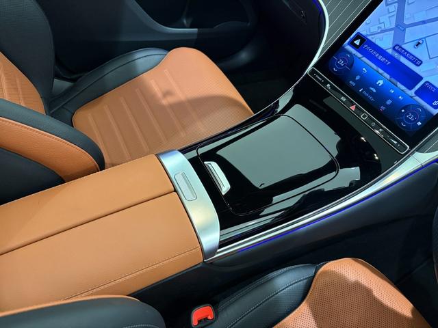 専用のコールセンターに経験豊かなオペレーターが、２４時間３６５日待機。万一の車両トラブルなどが発生した場合、お電話一本で応急処置や車両のけん引、ドライバーや同乗者の方の移動手段手配などサポート。