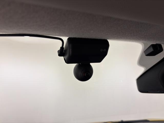 スマートフォーフォー BRABUS スポーツ 右ハンドル/ゴールド/本革/シートヒーター/ガラスルーフ/ETC/クルーズコントロール/レーンキーピングアシスト/正規ディーラー認定中古車/二年保証(8枚目)