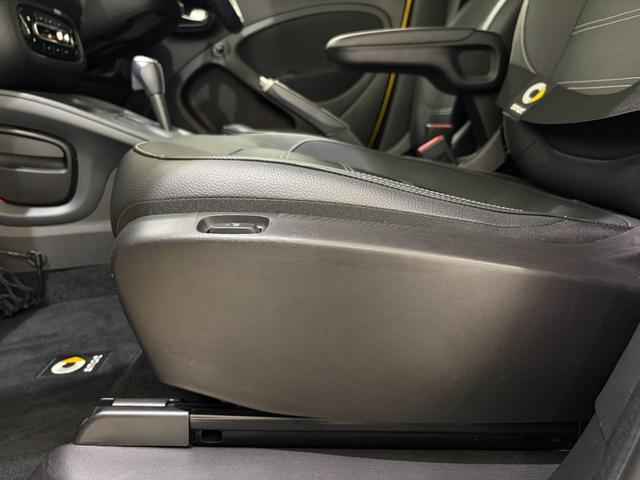 スマートフォーフォー BRABUS スポーツ 右ハンドル/ゴールド/本革/シートヒーター/ガラスルーフ/ETC/クルーズコントロール/レーンキーピングアシスト/正規ディーラー認定中古車/二年保証(30枚目)