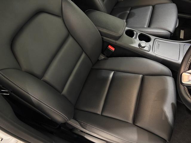 GLAクラス GLA220 4マチック 右ハンドル/イリジウムシルバー/シートヒーター/バックカメラ/正規ディーラー認定中古車/二年保証(24枚目)