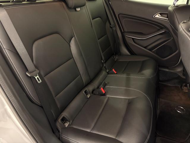 GLAクラス GLA220 4マチック 右ハンドル/イリジウムシルバー/シートヒーター/バックカメラ/正規ディーラー認定中古車/二年保証(34枚目)