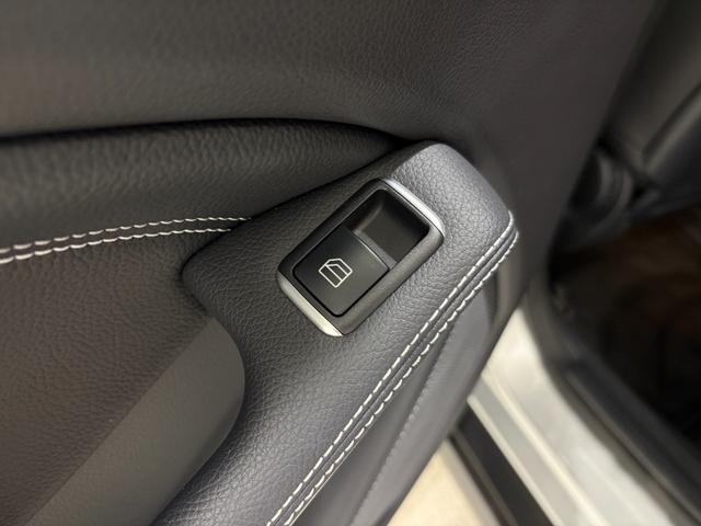 GLAクラス GLA220 4マチック 右ハンドル/イリジウムシルバー/シートヒーター/バックカメラ/正規ディーラー認定中古車/二年保証(38枚目)