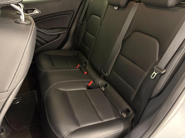 GLAクラス GLA220 4マチック 右ハンドル/イリジウムシルバー/シートヒーター/バックカメラ/正規ディーラー認定中古車/二年保証(39枚目)