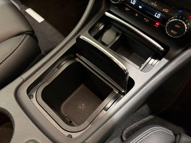 GLAクラス GLA220 4マチック 右ハンドル/イリジウムシルバー/シートヒーター/バックカメラ/正規ディーラー認定中古車/二年保証(48枚目)