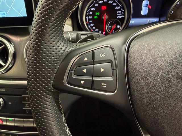 GLAクラス GLA220 4マチック 右ハンドル/イリジウムシルバー/シートヒーター/バックカメラ/正規ディーラー認定中古車/二年保証(50枚目)