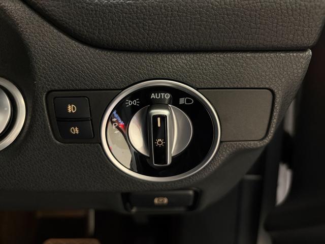 GLAクラス GLA220 4マチック 右ハンドル/イリジウムシルバー/シートヒーター/バックカメラ/正規ディーラー認定中古車/二年保証(54枚目)