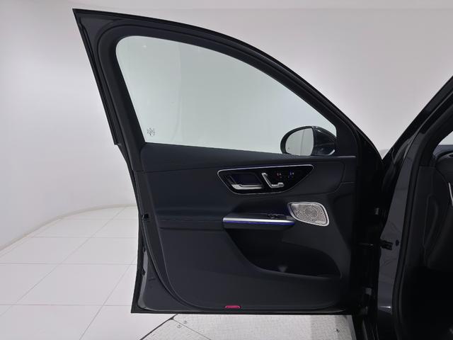 GLC GLC220d 4マチック ドライバーズパッケージ 右ハンドル/グラファイトグレー/レザーエクスクルーシブP/ドライバーズP/シートヒーター/ベンチレーション/HUD/メモリー付きパワーシート/正規ディーラー認定中古車/二年保証(27枚目)