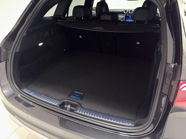 GLC GLC220d 4マチック ドライバーズパッケージ 右ハンドル/グラファイトグレー/レザーエクスクルーシブP/ドライバーズP/シートヒーター/ベンチレーション/HUD/メモリー付きパワーシート/正規ディーラー認定中古車/二年保証(61枚目)