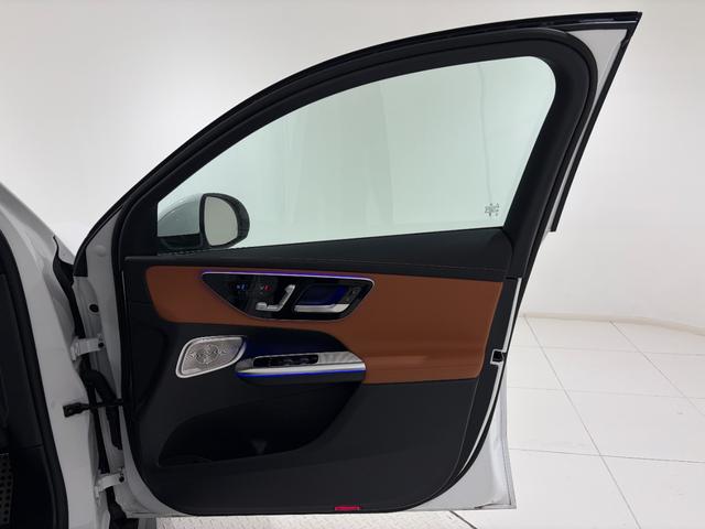 ＧＬＣ ＧＬＣ２２０ｄ４マチッククーペＡＭＧラインパッケージ　右ハンドル／オパリスホワイト／ＨＵＤ／Ｂｕｒｍｅｓｔｅｒ／シートヒーター／ベンチレーション／メモリー付きパワーシート／正規ディーラー認定中古車／二年保証（8枚目）