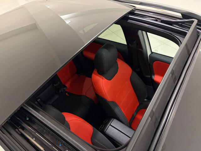 GLB GLB200d 4マチック AMGラインパッケージ 右ハンドル/ポーラーホワイト/レザーエクスクルーシブP/パノラミックスライディングルーフ/シートヒーター/メモリー付きパワーシート/正規ディーラー認定中古車/二年保証(5枚目)