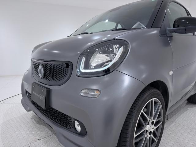 スマートフォーツークーペ BRABUS エクスクルーシブ 右ハンドル/グレー/フローティングナビ/ドラレコ/シートヒーター/正規ディーラー認定中古車/二年保証(11枚目)