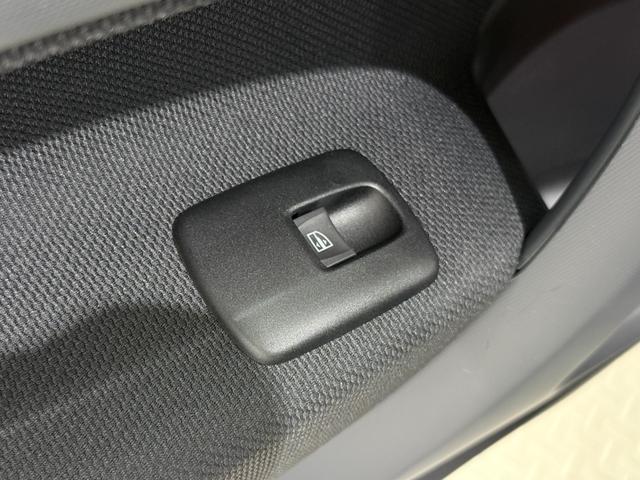 スマートフォーツークーペ BRABUS エクスクルーシブ 右ハンドル/グレー/フローティングナビ/ドラレコ/シートヒーター/正規ディーラー認定中古車/二年保証(27枚目)