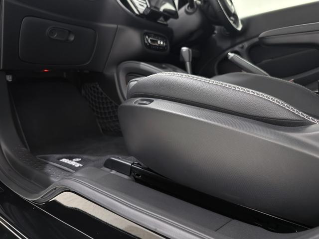 スマートフォーツークーペ BRABUS エクスクルーシブ 右ハンドル/グレー/フローティングナビ/ドラレコ/シートヒーター/正規ディーラー認定中古車/二年保証(29枚目)