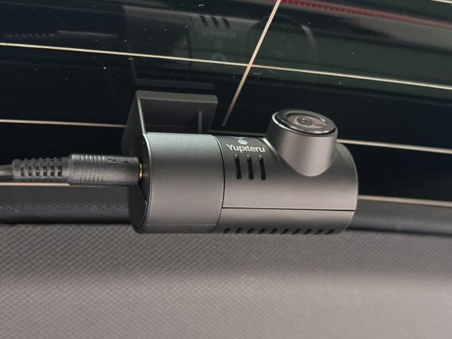 GLAクラス GLA200d 4マチック AMGライン 右ハンドル/コスモスブラック/半革/シートヒーター/ドラレコ/メモリー付きパワーシート/正規ディーラー認定中古車/二年保証(6枚目)