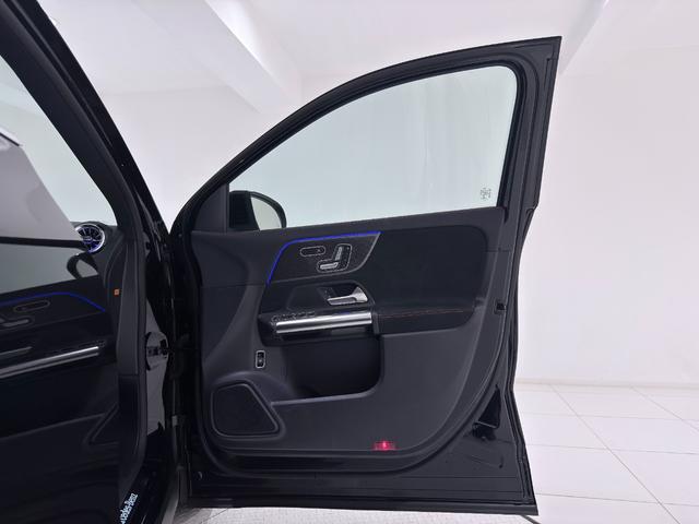 GLAクラス GLA200d 4マチック AMGライン 右ハンドル/コスモスブラック/半革/シートヒーター/ドラレコ/メモリー付きパワーシート/正規ディーラー認定中古車/二年保証(20枚目)