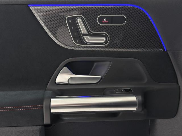 GLAクラス GLA200d 4マチック AMGライン 右ハンドル/コスモスブラック/半革/シートヒーター/ドラレコ/メモリー付きパワーシート/正規ディーラー認定中古車/二年保証(27枚目)