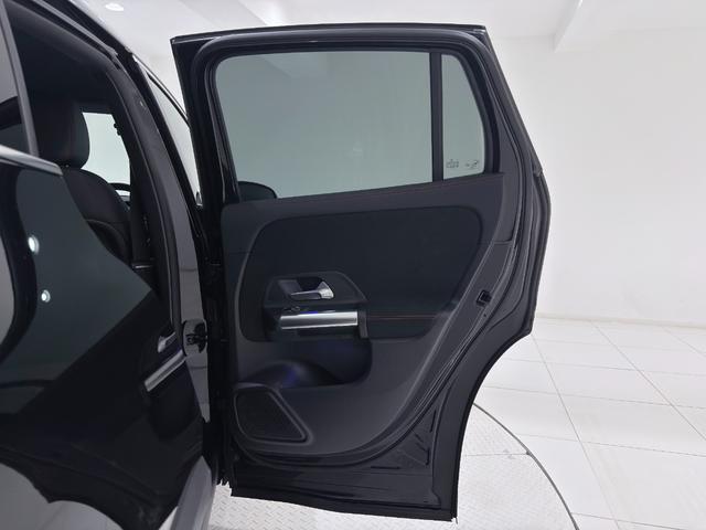 GLAクラス GLA200d 4マチック AMGライン 右ハンドル/コスモスブラック/半革/シートヒーター/ドラレコ/メモリー付きパワーシート/正規ディーラー認定中古車/二年保証(31枚目)