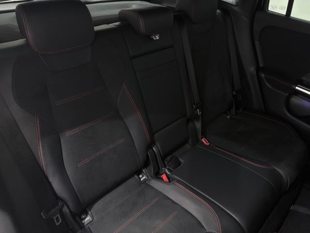 GLAクラス GLA200d 4マチック AMGライン 右ハンドル/コスモスブラック/半革/シートヒーター/ドラレコ/メモリー付きパワーシート/正規ディーラー認定中古車/二年保証(34枚目)