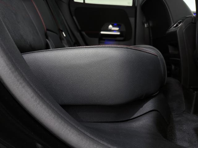 GLAクラス GLA200d 4マチック AMGライン 右ハンドル/コスモスブラック/半革/シートヒーター/ドラレコ/メモリー付きパワーシート/正規ディーラー認定中古車/二年保証(35枚目)