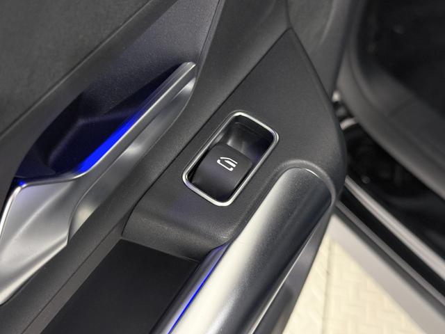 GLAクラス GLA200d 4マチック AMGライン 右ハンドル/コスモスブラック/半革/シートヒーター/ドラレコ/メモリー付きパワーシート/正規ディーラー認定中古車/二年保証(38枚目)