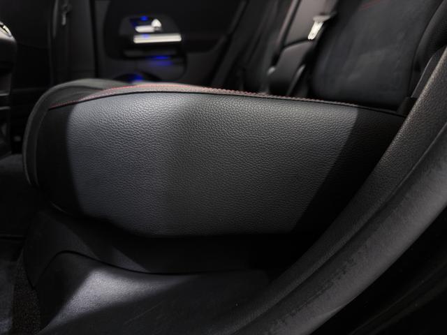 GLAクラス GLA200d 4マチック AMGライン 右ハンドル/コスモスブラック/半革/シートヒーター/ドラレコ/メモリー付きパワーシート/正規ディーラー認定中古車/二年保証(40枚目)