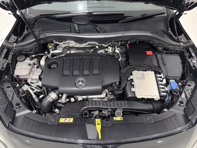 GLAクラス GLA200d 4マチック AMGライン 右ハンドル/コスモスブラック/半革/シートヒーター/ドラレコ/メモリー付きパワーシート/正規ディーラー認定中古車/二年保証(56枚目)