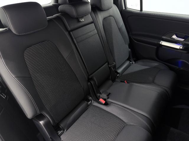 ＧＬＢ ＧＬＢ２００ｄ　４マチック　右ハンドル／イリジウムシルバー／シートヒーター／半革／ドラレコ／メモリー付きパワーシート／正規ディーラー認定中古車／二年保証（33枚目）