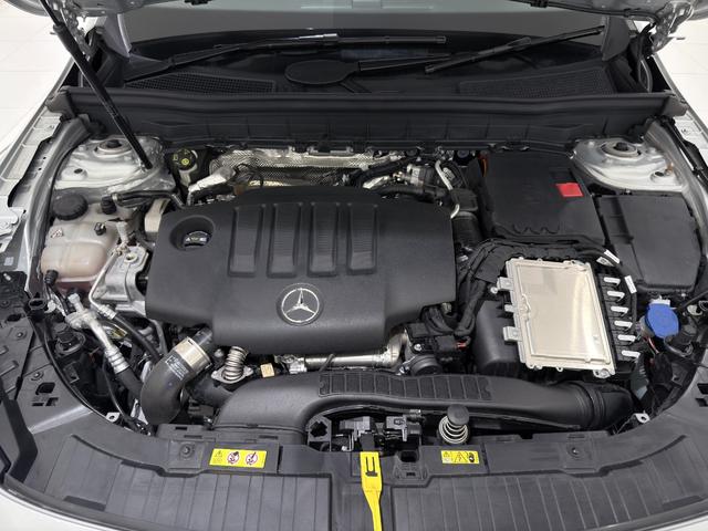 ＧＬＢ ＧＬＢ２００ｄ　４マチック　右ハンドル／イリジウムシルバー／シートヒーター／半革／ドラレコ／メモリー付きパワーシート／正規ディーラー認定中古車／二年保証（56枚目）