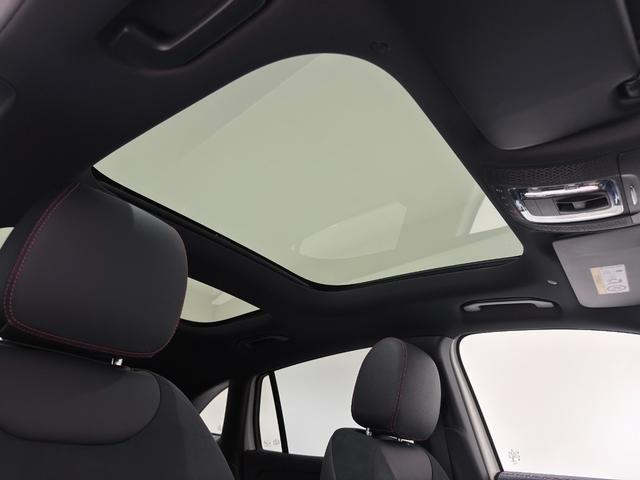 ＧＬＡクラス ＧＬＡ２００ｄ　４マチック　ＡＭＧライン　レーダーセーフティーＰ／パノラミックスライディングルーフ／半革／メモリー付きパワーシート／シートヒーター／ドラレコ／正規ディーラー認定中古車／二年保証（6枚目）