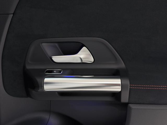 ＧＬＡクラス ＧＬＡ２００ｄ　４マチック　ＡＭＧライン　レーダーセーフティーＰ／パノラミックスライディングルーフ／半革／メモリー付きパワーシート／シートヒーター／ドラレコ／正規ディーラー認定中古車／二年保証（33枚目）