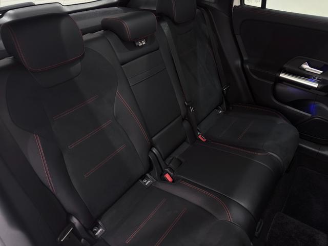 ＧＬＡクラス ＧＬＡ２００ｄ　４マチック　ＡＭＧライン　レーダーセーフティーＰ／パノラミックスライディングルーフ／半革／メモリー付きパワーシート／シートヒーター／ドラレコ／正規ディーラー認定中古車／二年保証（35枚目）