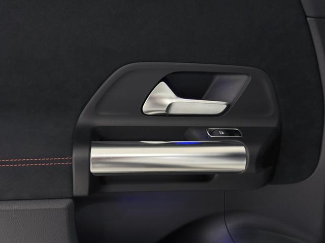 ＧＬＡクラス ＧＬＡ２００ｄ　４マチック　ＡＭＧライン　レーダーセーフティーＰ／パノラミックスライディングルーフ／半革／メモリー付きパワーシート／シートヒーター／ドラレコ／正規ディーラー認定中古車／二年保証（38枚目）