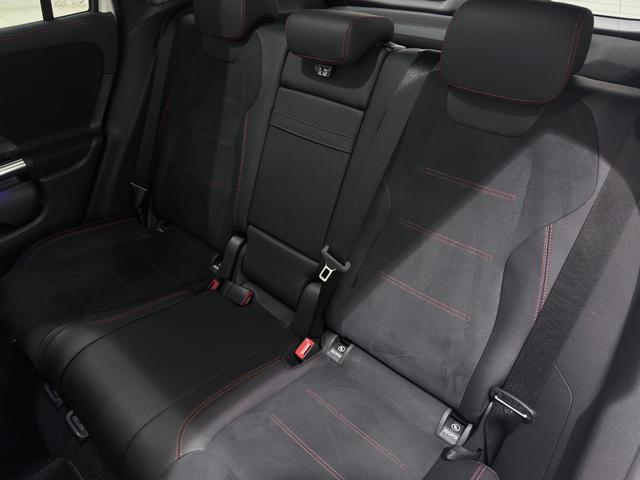 ＧＬＡクラス ＧＬＡ２００ｄ　４マチック　ＡＭＧライン　レーダーセーフティーＰ／パノラミックスライディングルーフ／半革／メモリー付きパワーシート／シートヒーター／ドラレコ／正規ディーラー認定中古車／二年保証（40枚目）