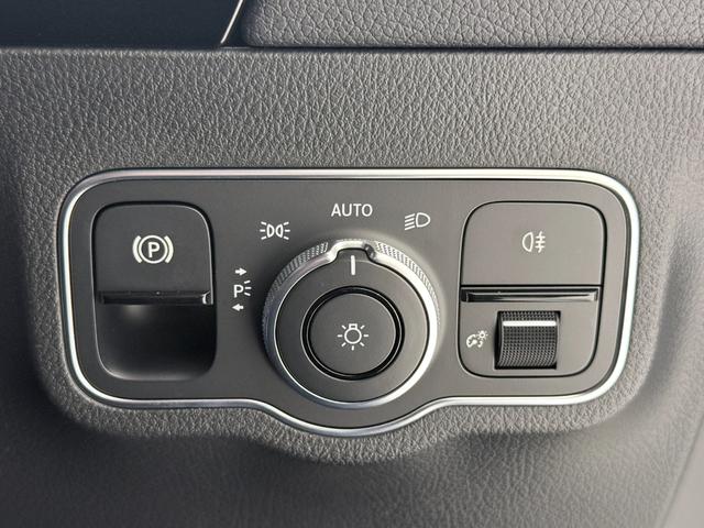 ＧＬＡクラス ＧＬＡ２００ｄ　４マチック　ＡＭＧライン　レーダーセーフティーＰ／パノラミックスライディングルーフ／半革／メモリー付きパワーシート／シートヒーター／ドラレコ／正規ディーラー認定中古車／二年保証（56枚目）