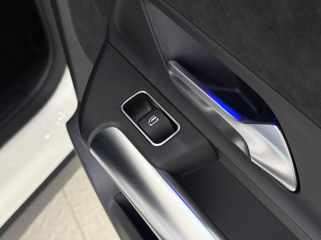 GLAクラス GLA200d 4マチック AMGライン 右ハンドル/ポーラーホワイト/レーダーセーフティーP/シートヒーター/ドラレコ/半革/メモリー付きパワーシート/正規ディーラー認定中古車/二年保証(33枚目)