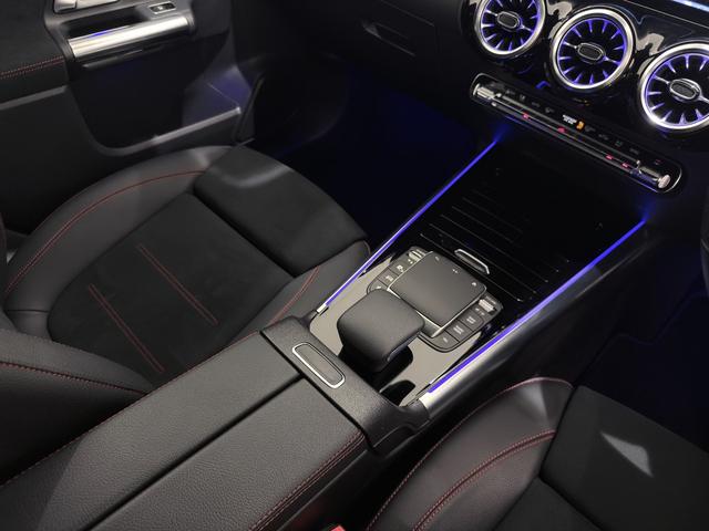 GLAクラス GLA200d 4マチック AMGライン 右ハンドル/ポーラーホワイト/レーダーセーフティーP/シートヒーター/ドラレコ/半革/メモリー付きパワーシート/正規ディーラー認定中古車/二年保証(45枚目)