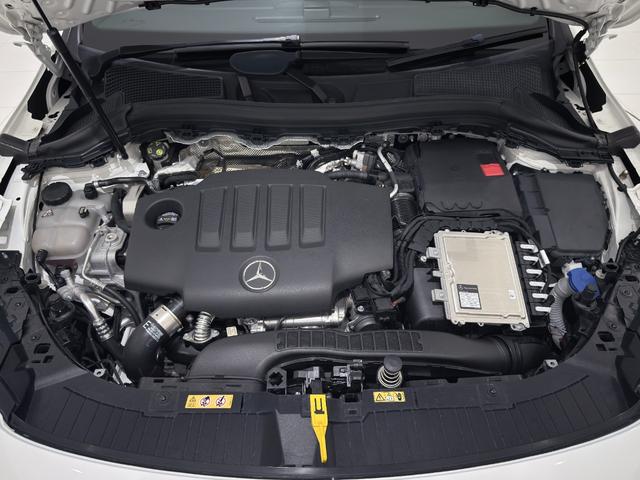 GLAクラス GLA200d 4マチック AMGライン 右ハンドル/ポーラーホワイト/レーダーセーフティーP/シートヒーター/ドラレコ/半革/メモリー付きパワーシート/正規ディーラー認定中古車/二年保証(56枚目)