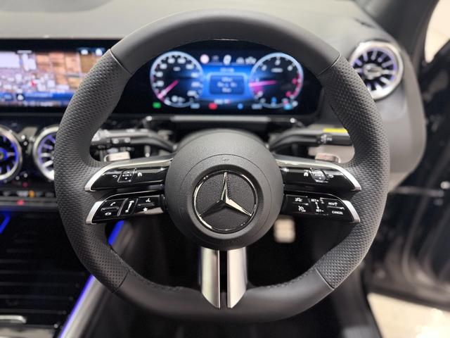 GLAクラス GLA200d 4マチック アーバンスターズ 右ハンドル/コスモスブラック/本革/シートヒーター/メモリー付きパワーシート/正規ディーラー認定中古車/二年保証(10枚目)