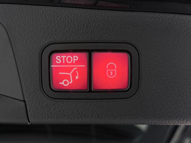 GLAクラス GLA200d 4マチック アーバンスターズ 右ハンドル/コスモスブラック/本革/シートヒーター/メモリー付きパワーシート/正規ディーラー認定中古車/二年保証(17枚目)