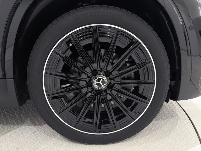 GLAクラス GLA200d 4マチック アーバンスターズ 右ハンドル/コスモスブラック/本革/シートヒーター/メモリー付きパワーシート/正規ディーラー認定中古車/二年保証(18枚目)