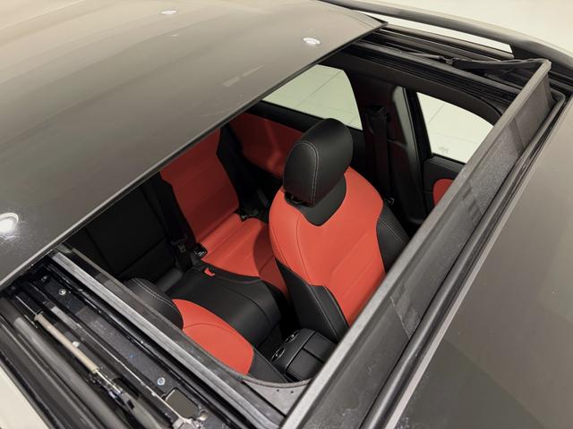 GLB GLB200d 4マチック AMGラインパッケージ 右ハンドル/コスモスブラック/赤半革/HUD/パノラミックスライディングルーフ/メモリー付きパワーシート/正規ディーラー認定中古車/二年保証(6枚目)