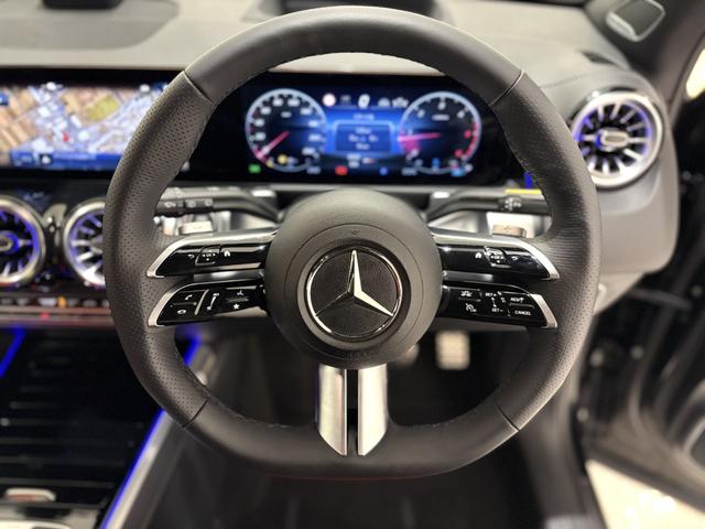 GLB GLB200d 4マチック AMGラインパッケージ 右ハンドル/コスモスブラック/赤半革/HUD/パノラミックスライディングルーフ/メモリー付きパワーシート/正規ディーラー認定中古車/二年保証(12枚目)