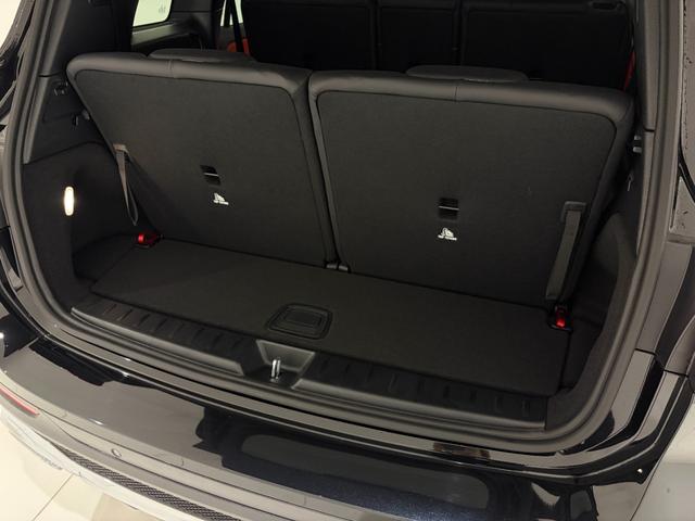 GLB GLB200d 4マチック AMGラインパッケージ 右ハンドル/コスモスブラック/赤半革/HUD/パノラミックスライディングルーフ/メモリー付きパワーシート/正規ディーラー認定中古車/二年保証(16枚目)