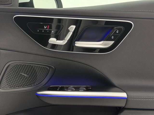 Cクラス C200 4マチックアバンギャルド AMGライン ワンオーナー/右ハンドル/オパリスホワイト/レザーエクスクルーシブP/パノラミックスライディングルーフ/HUD/シートヒーター/メモリー付きパワーシート/正規ディーラー認定中古車/二年保証(25枚目)