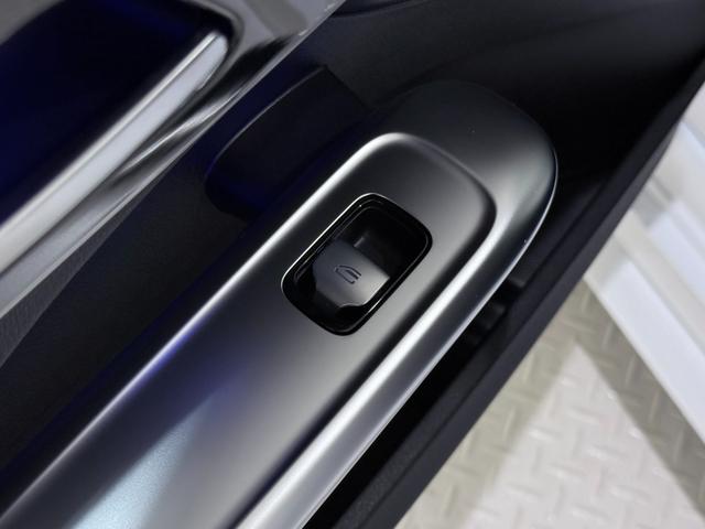 Cクラス C200 4マチックアバンギャルド AMGライン ワンオーナー/右ハンドル/オパリスホワイト/レザーエクスクルーシブP/パノラミックスライディングルーフ/HUD/シートヒーター/メモリー付きパワーシート/正規ディーラー認定中古車/二年保証(32枚目)