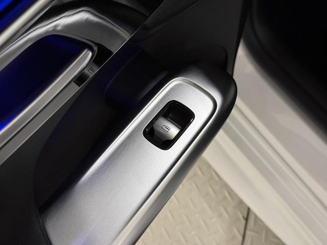 Cクラス C200 4マチックアバンギャルド AMGライン ワンオーナー/右ハンドル/オパリスホワイト/レザーエクスクルーシブP/パノラミックスライディングルーフ/HUD/シートヒーター/メモリー付きパワーシート/正規ディーラー認定中古車/二年保証(42枚目)