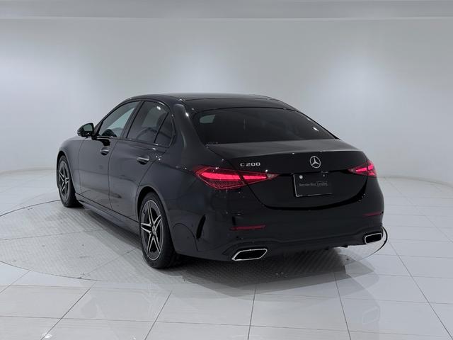 Cクラス C200 スポーツ 右ハンドル/オブシディアンブラック/シートヒーター/メモリー付きパワーシート/正規ディーラー認定中古車/二年保証(4枚目)