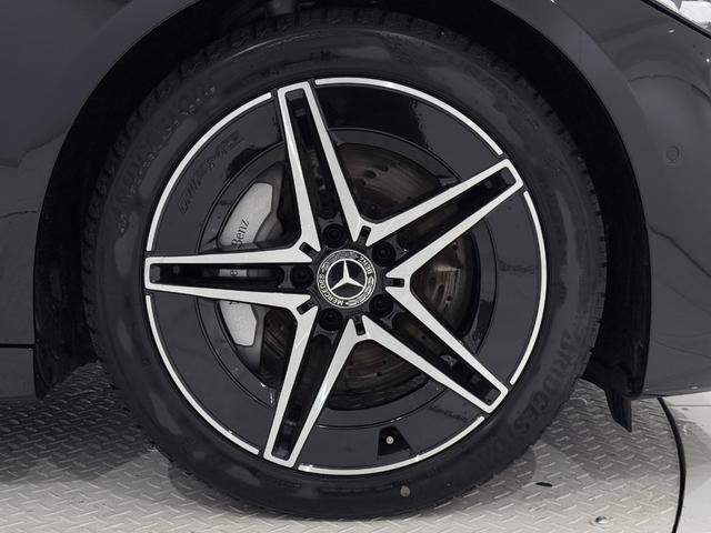 Cクラス C200 スポーツ 右ハンドル/オブシディアンブラック/シートヒーター/メモリー付きパワーシート/正規ディーラー認定中古車/二年保証(14枚目)