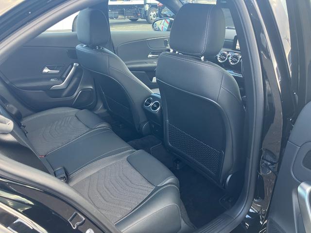 【ユーズドカーウェルカムプラン（残価設定型ローン）】ローン元金の一部を最終回のお支払いまで据え置き、毎月のお支払いを軽減するローンプランです。